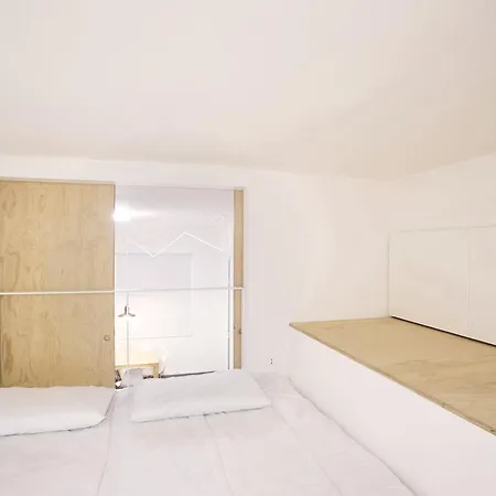 Appartamento-studio Con Cortile