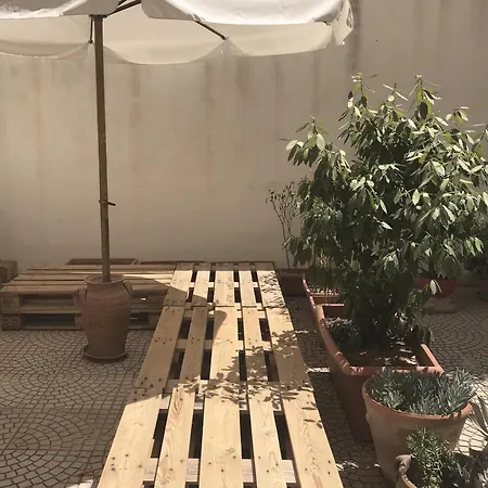 Appartamento-studio Con Cortile